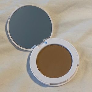 New Gigi Gorgeous Foundation